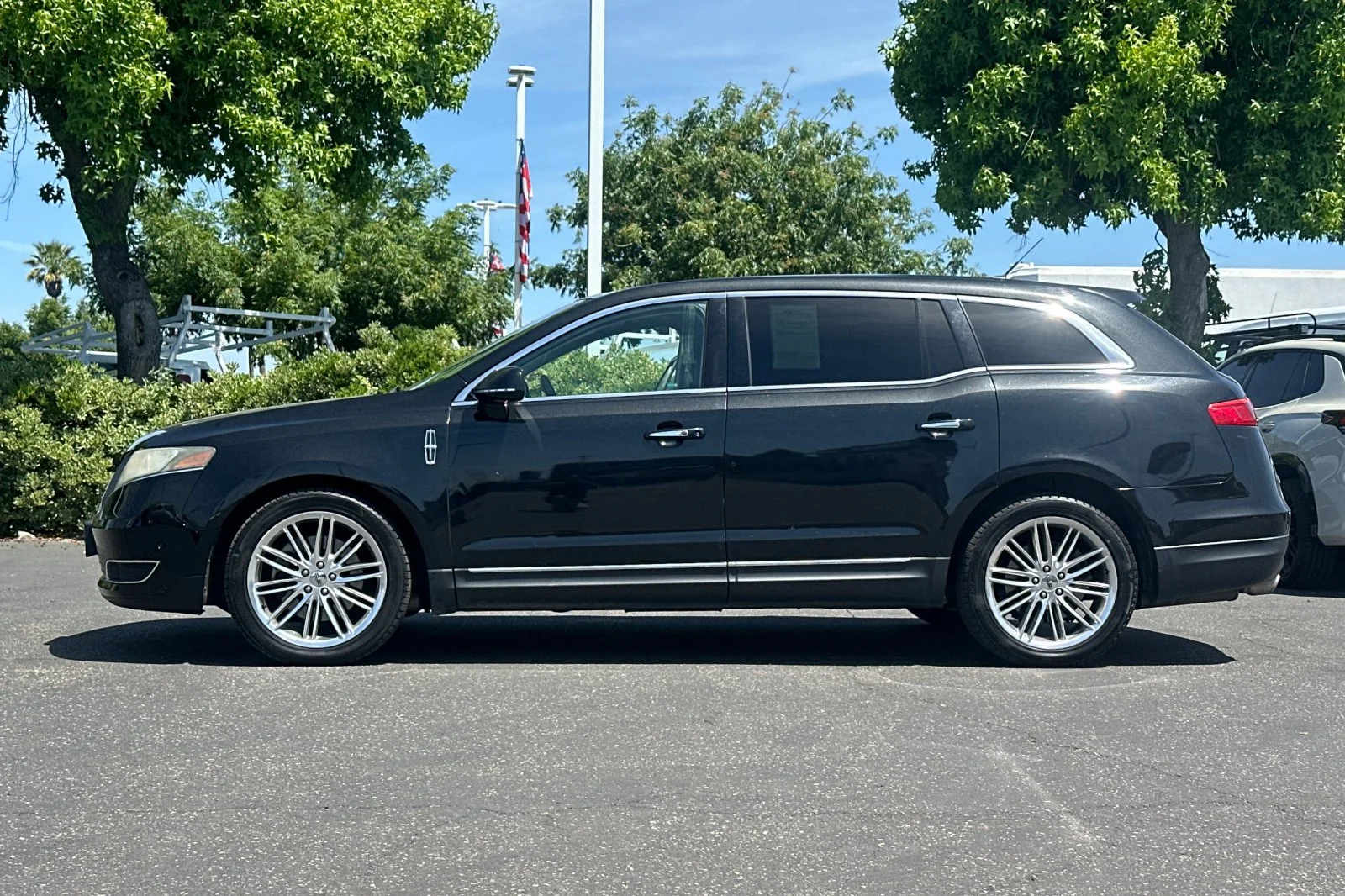 Used 2014 Tuxedo Black Metallic Lincoln EcoBoost image 7