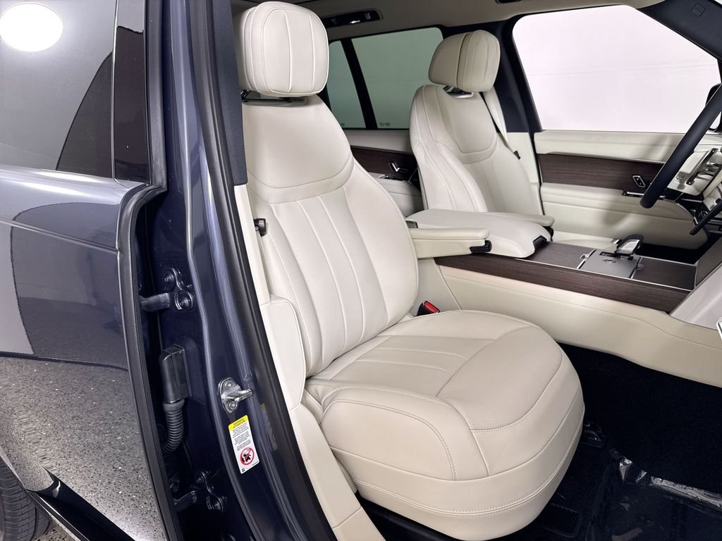 New 2026 Varesine Blue Land Rover SE image 22