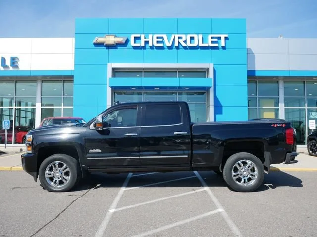 Used 2019 Chevrolet Silverado 2500HD High Country with VIN 1GC1KUEY8KF153956 for sale in Roseville, Minnesota