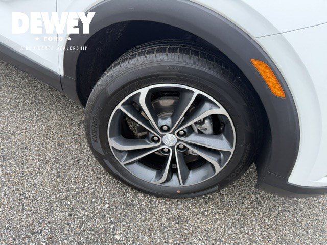 Used 2022 Summit White Buick Select image 35