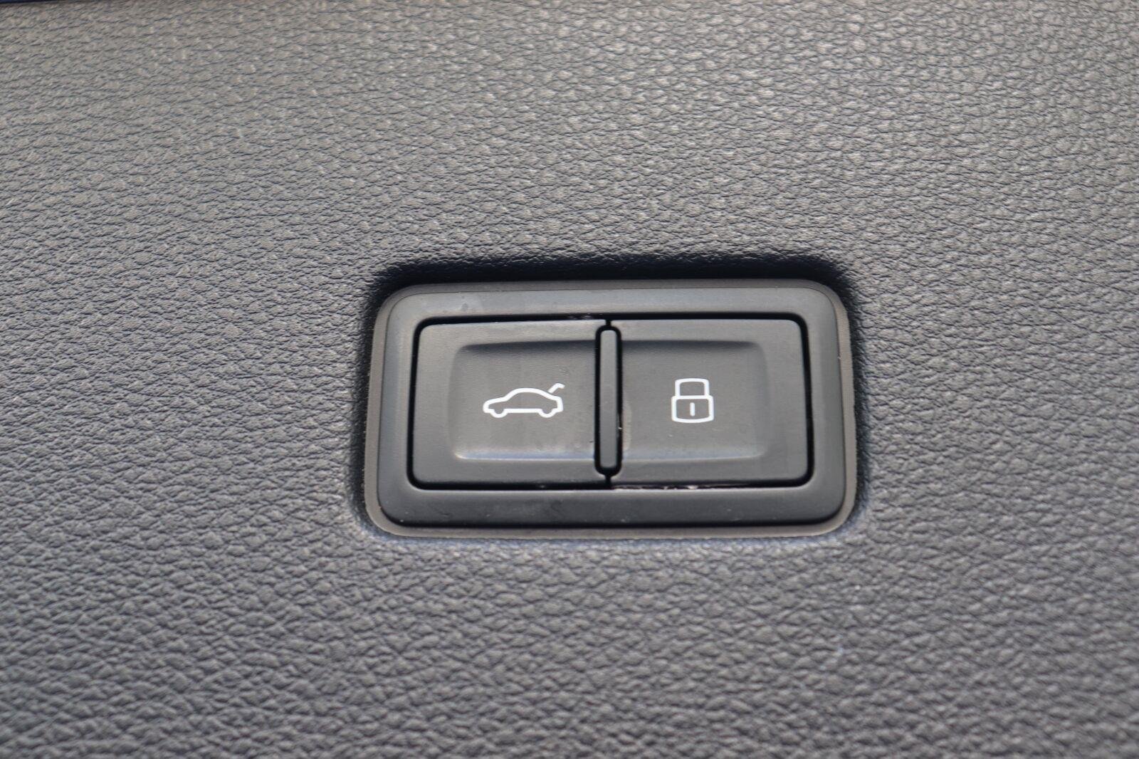 Used 2019 Samurai Gray Metallic Audi Premium image 17