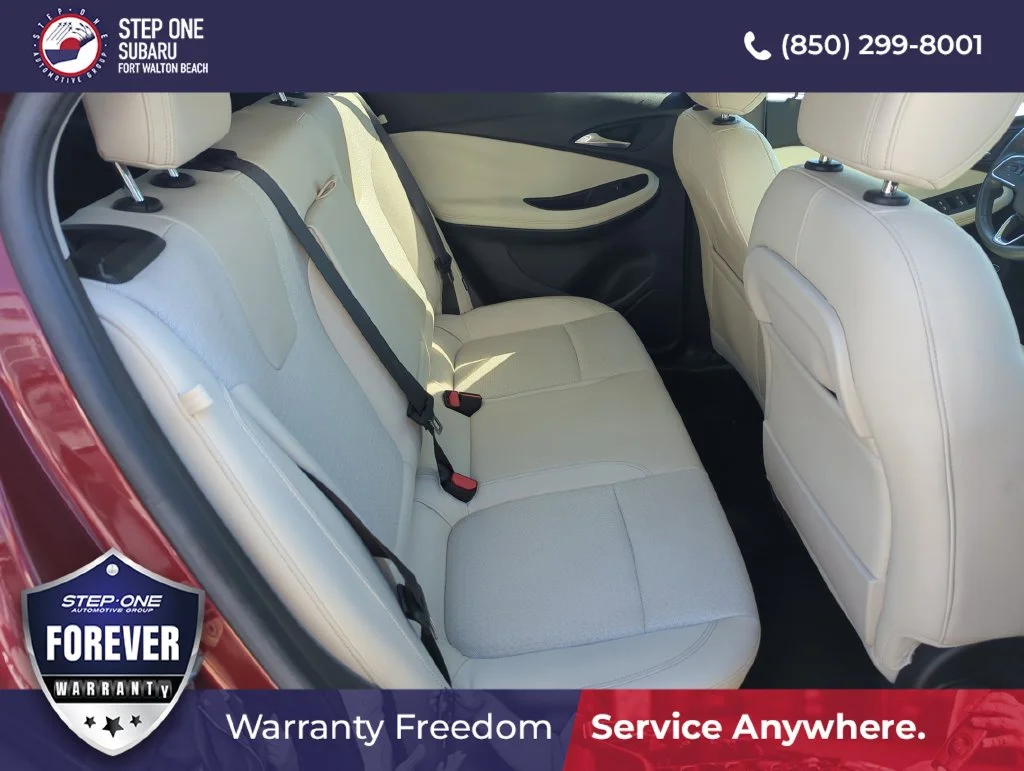 Used 2022 Red Buick Select image 32