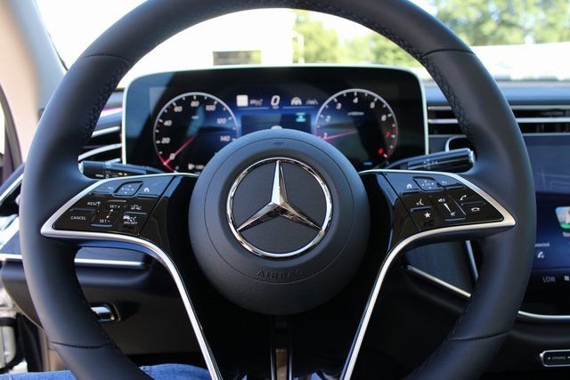 2026 Mercedes-Benz E-Class E350 - Photo 21
