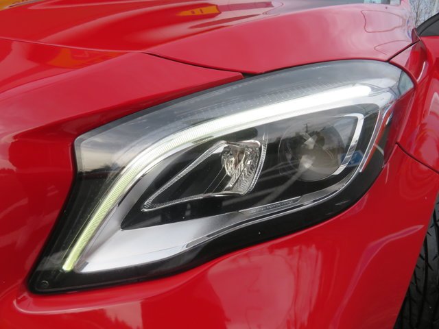 Used 2020 Jupiter Red Mercedes-Benz GLA 250 image 34