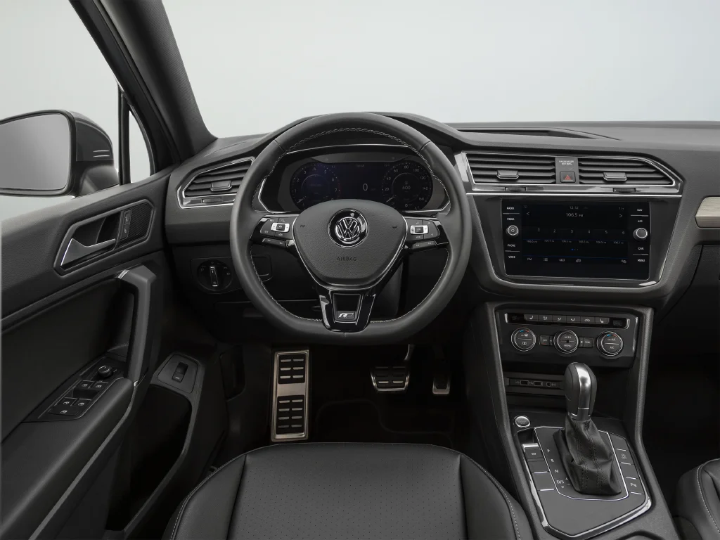 Used 2019  Volkswagen 2.0T SEL R-Line image 48