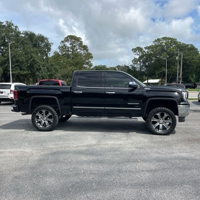 Used 2018 Black GMC SLT image 4