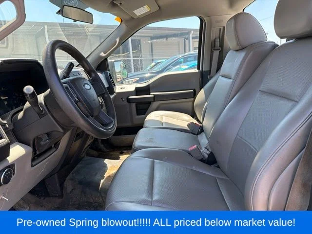 Used 2018 White Ford XL image 15