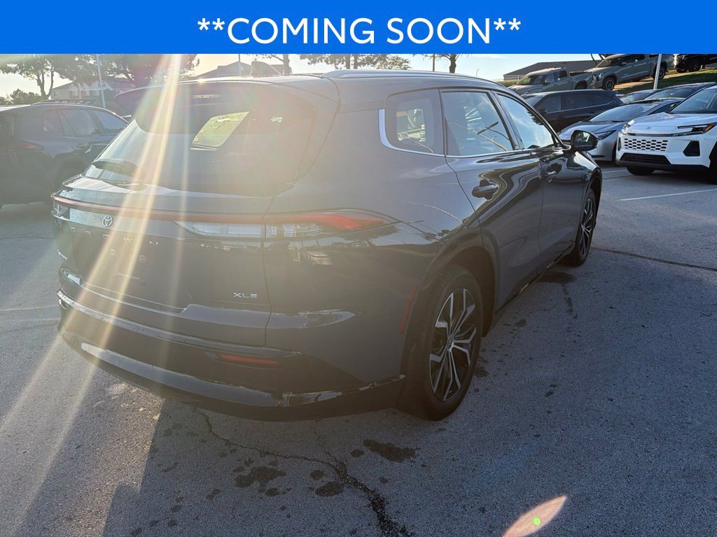Used 2025 Gray Toyota XLE image 6