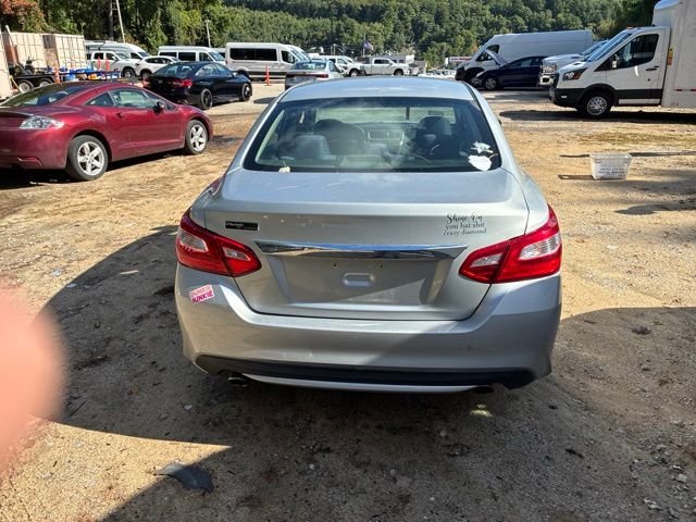 Used 2017 Silver Nissan 2.5 S image 7