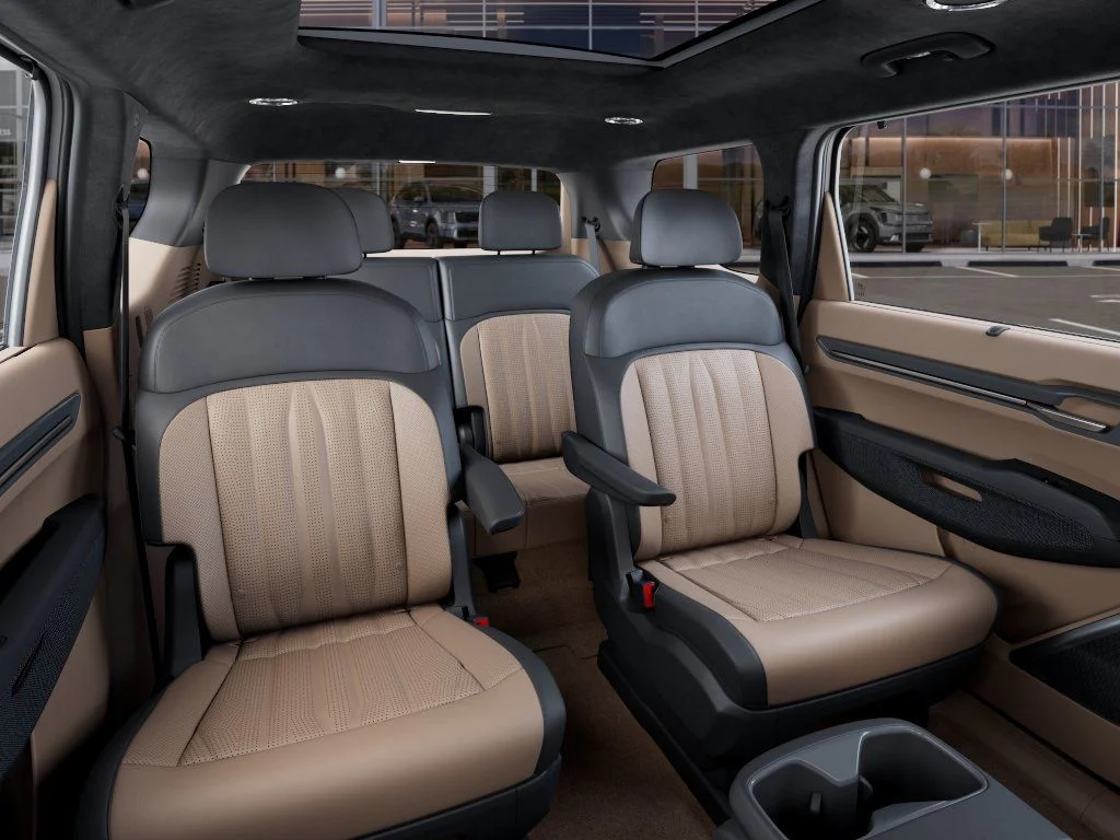 New 2026 Wolf Gray / Black Roof Kia GT-Line AWD image 16