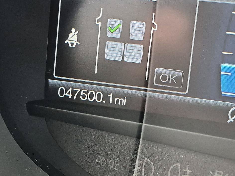 Used 2024  Ford Titanium image 20