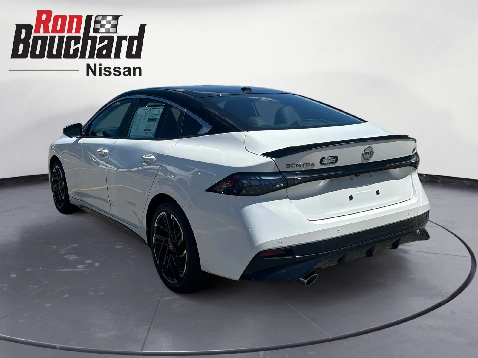 New 2026 Aspen White Tricoat/Super Black Nissan SR image 4
