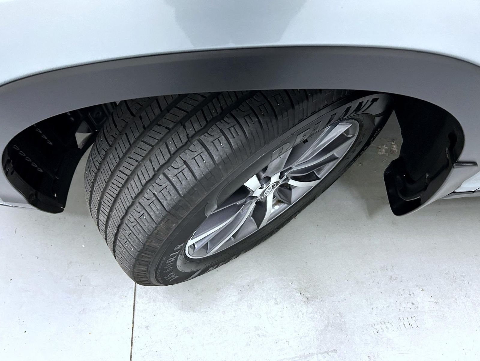 Used 2019 Silver Toyota XLE image 24