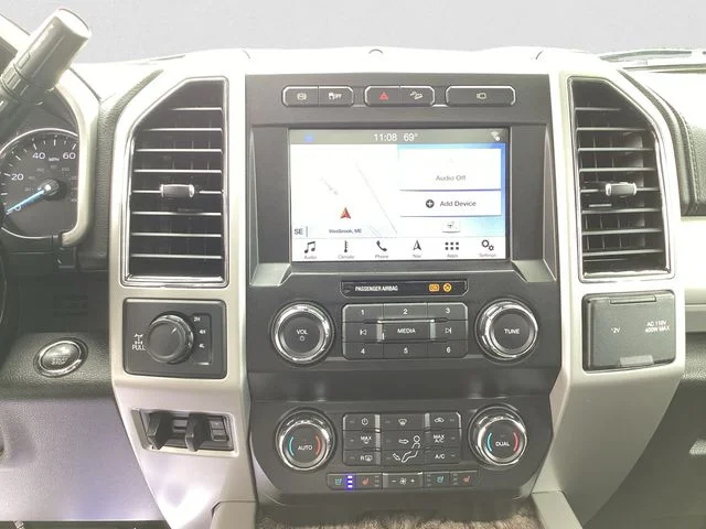 Used 2019 White Ford Lariat image 11