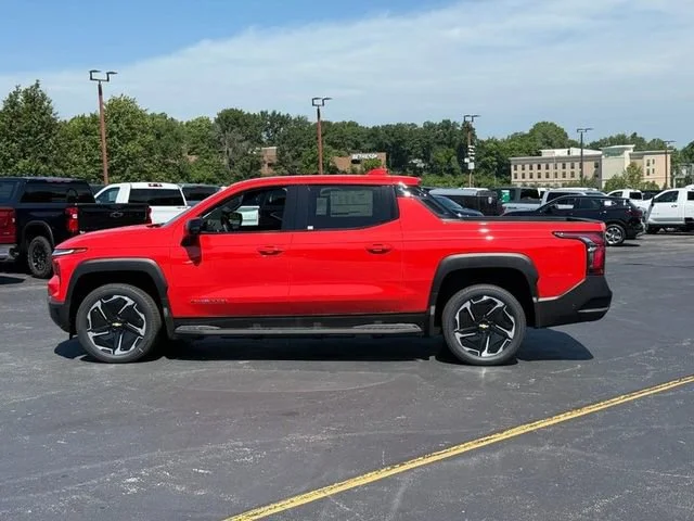New 2026 Habanero Orange Chevrolet LT - Max Range image 2