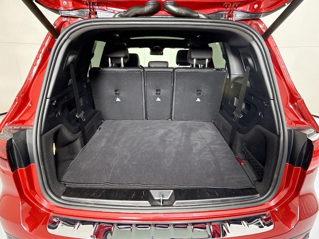 Certified Used 2024 MANUFAKTUR Patagonia Red Metallic Mercedes-Benz GLB 250 image 29