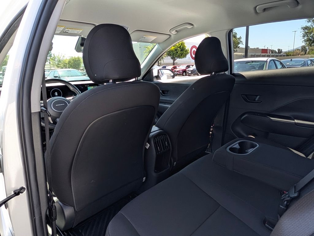 2024 Hyundai Kona EV SEL - Photo 13
