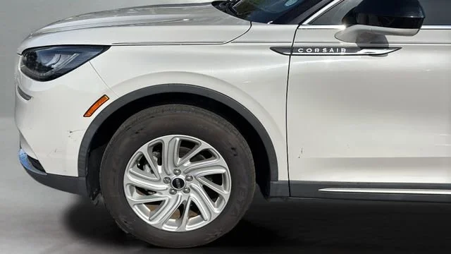 Used 2022 White Lincoln Standard image 31