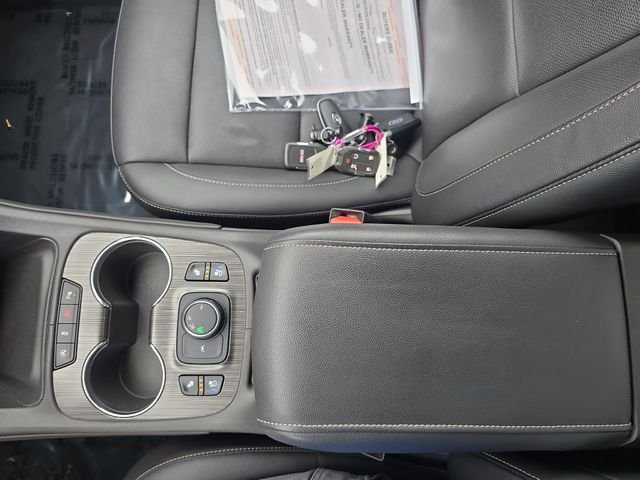 Used 2020 Silver GMC SLT image 21