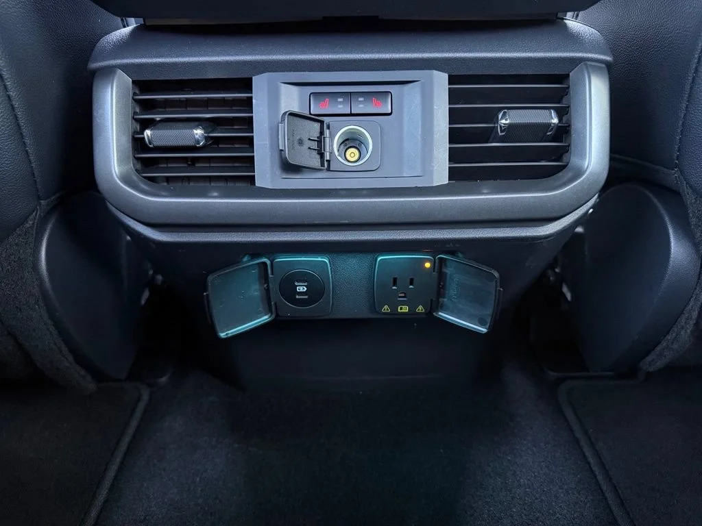 Used 2024 Gray Ford LARIAT image 32