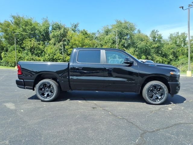 New 2027 Diamond Black Crystal Pearlcoat RAM Big Horn/Lone Star image 8