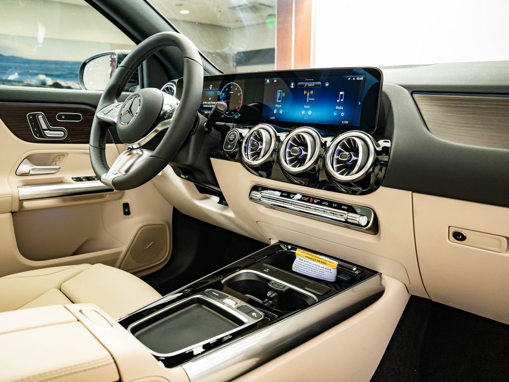 New 2026 Cosmos Black Metallic Mercedes-Benz GLA 250 image 48