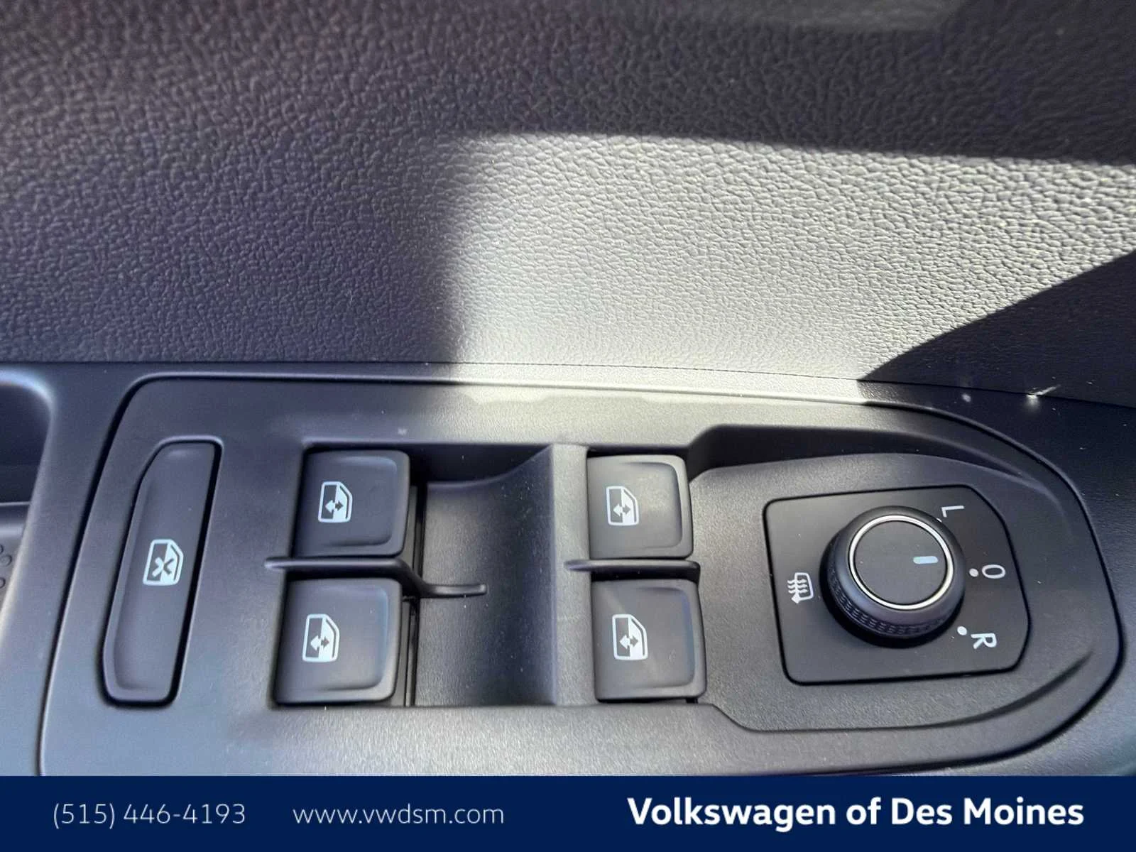 New 2026 Deep Black Pearl Volkswagen SE image 23