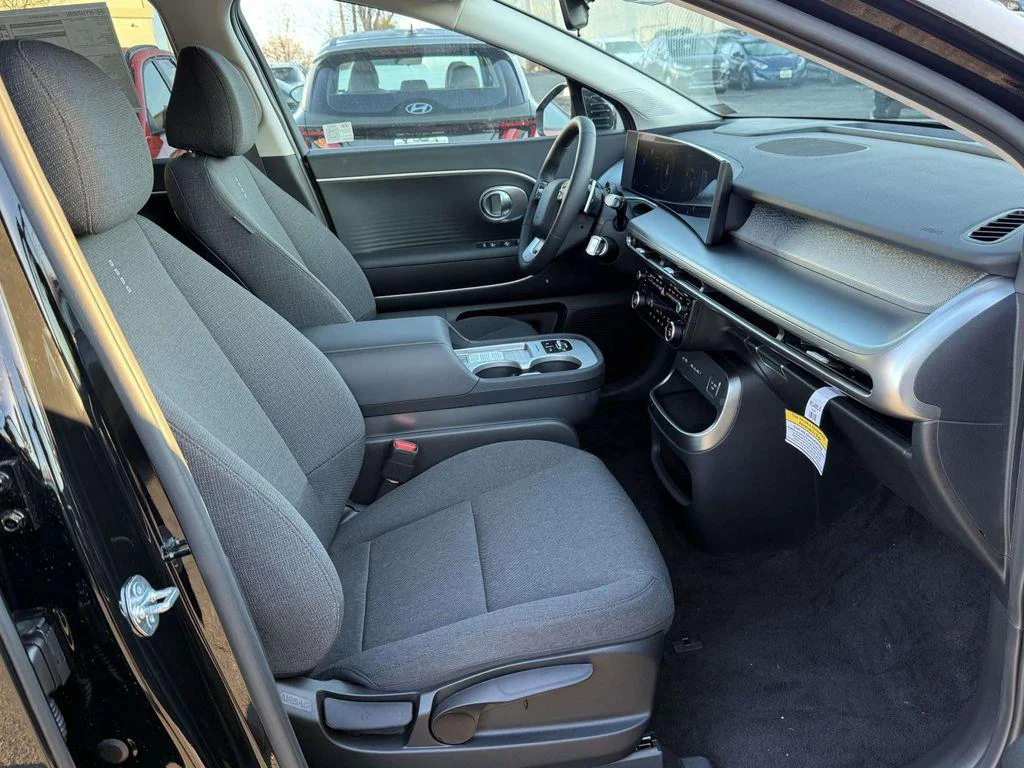 2026 Hyundai IONIQ 9 S - Photo 16