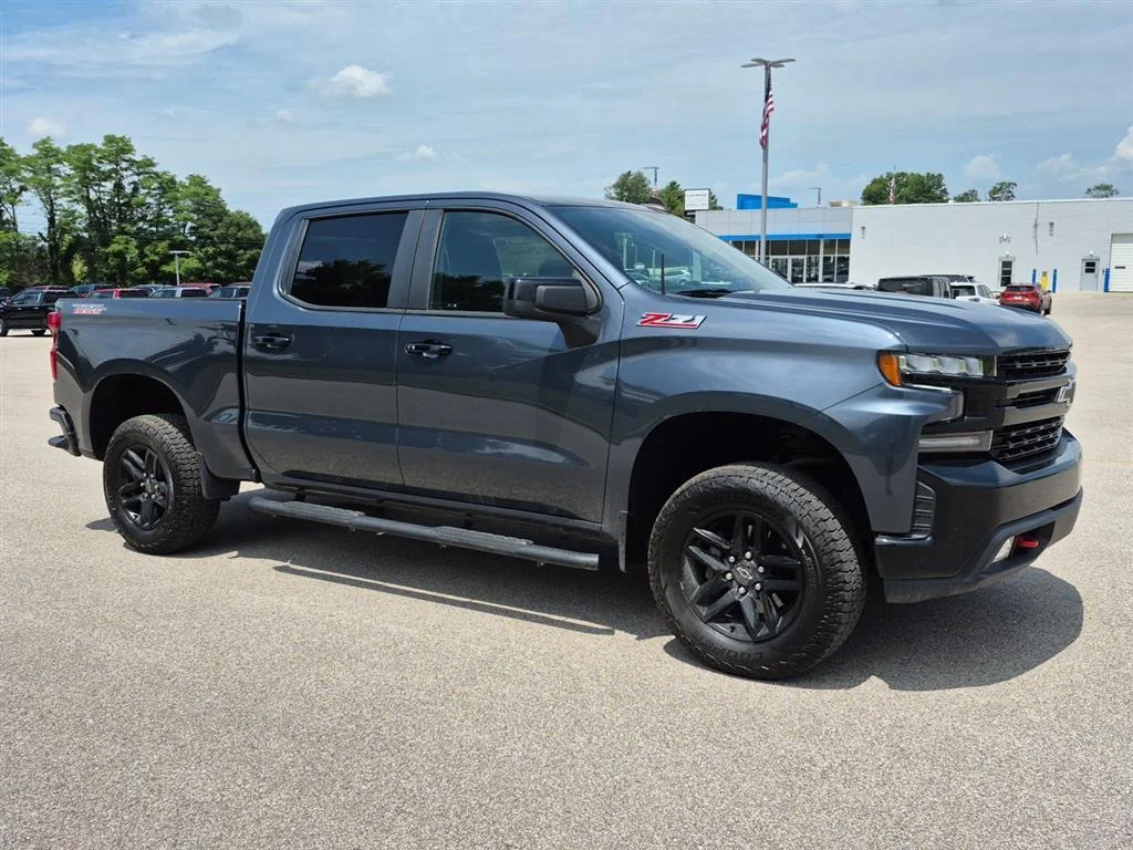 Used 2021 Shadow Gray Metallic Chevrolet LT Trail Boss image 3