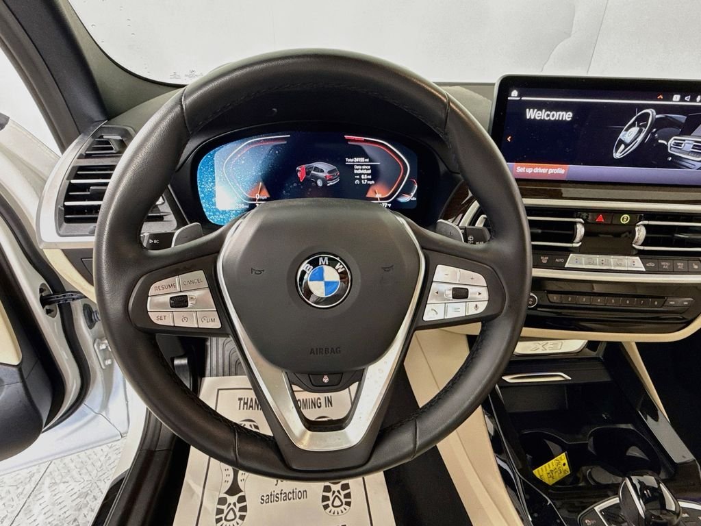 Used 2022 Alpine White BMW sDrive30i image 17