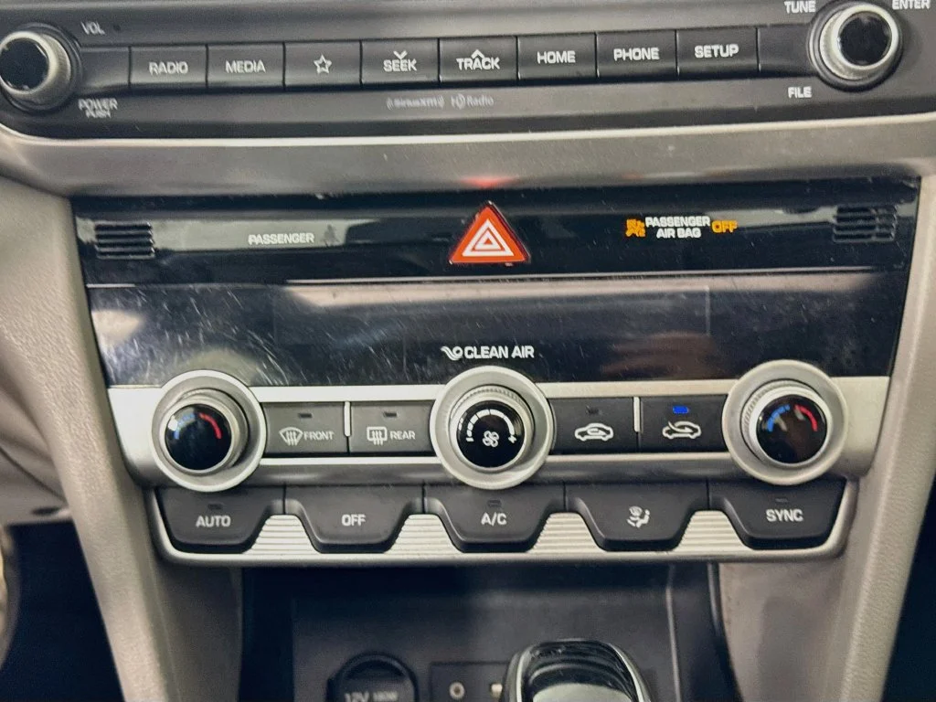 Used 2019 Machine Gray Hyundai Value Edition image 18