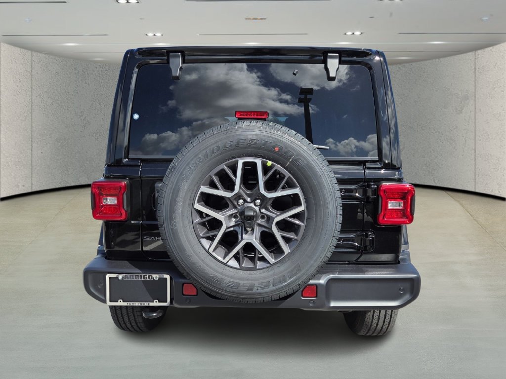 New 2026 Black Clear-Coat Exterior Paint Jeep Sahara image 6