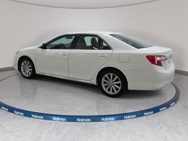 Used 2012 White Toyota XLE image 8