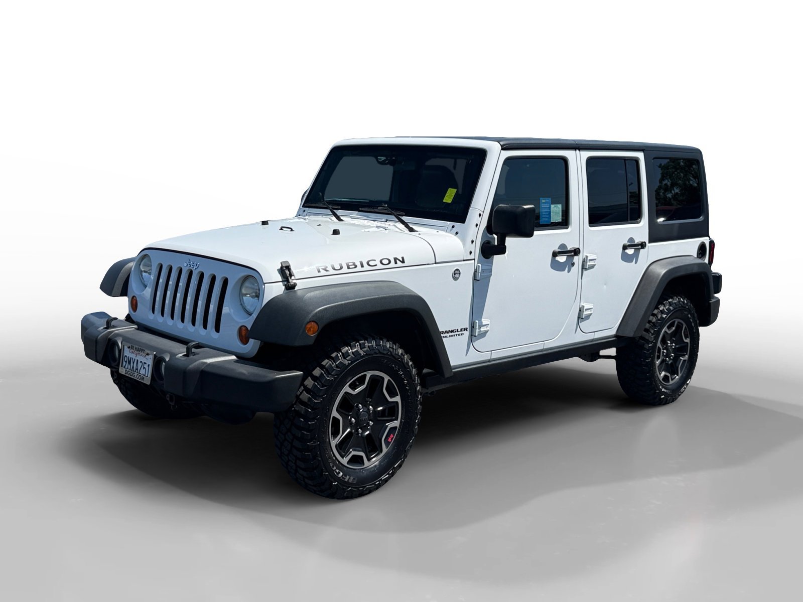 Used 2012 Bright White Clearcoat Jeep Unlimited Rubicon image 1