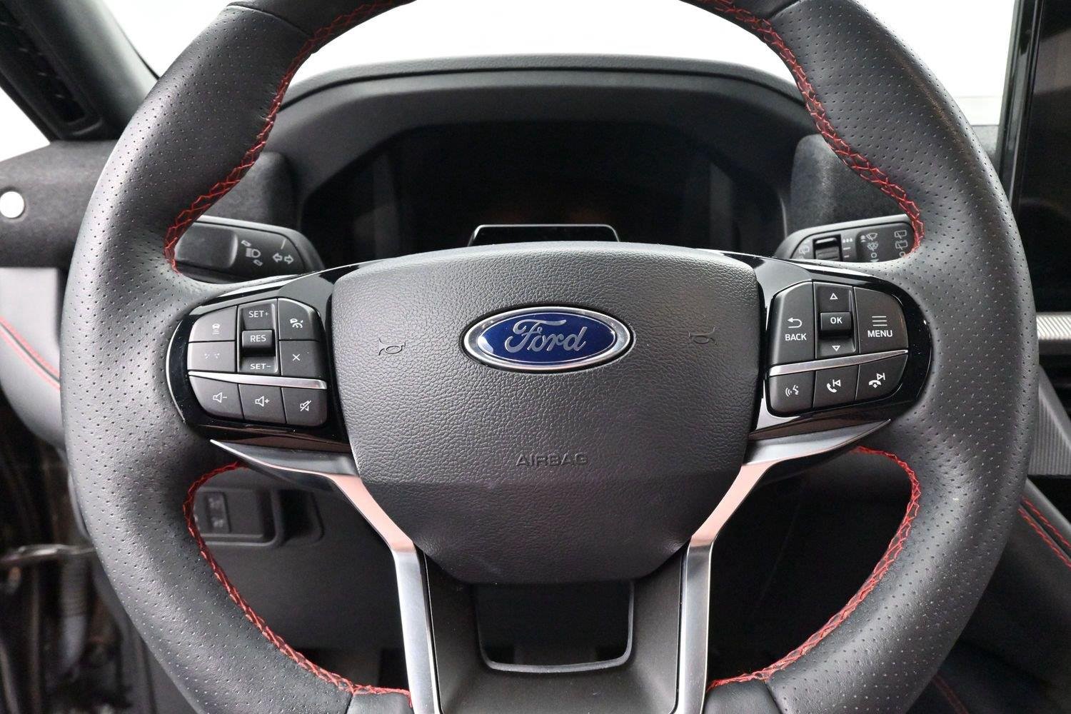 Used 2025 Carbonized Gray Ford ST-Line image 18