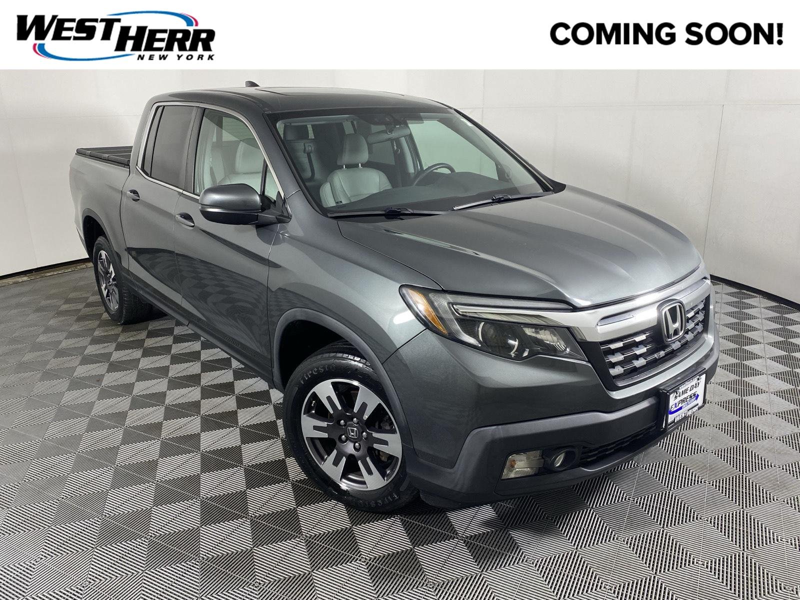 Used 2019 Forest Mist Metallic Honda RTL image 1