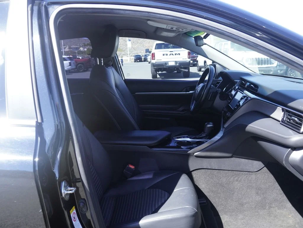 Used 2019 Black Toyota SE image 27