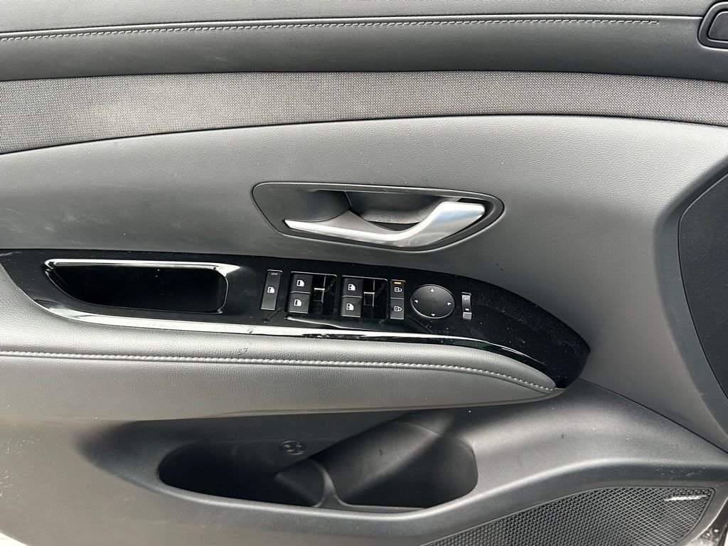 2025 Hyundai Tucson Limited - Photo 9