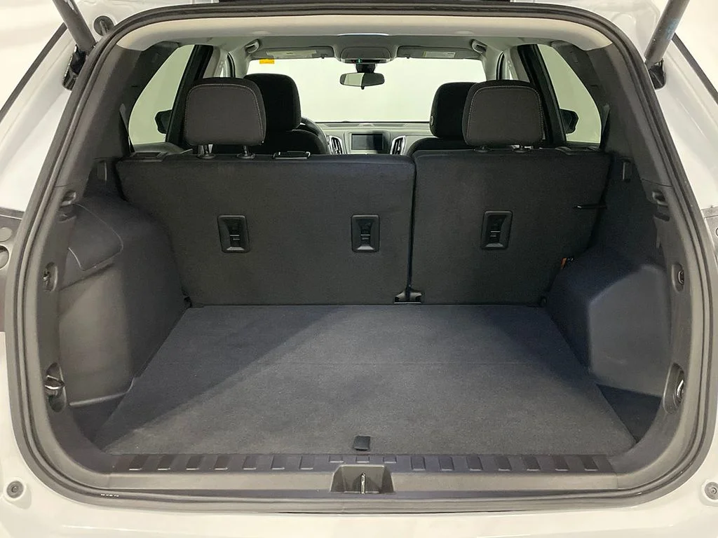 Used 2024 White Chevrolet LT image 5