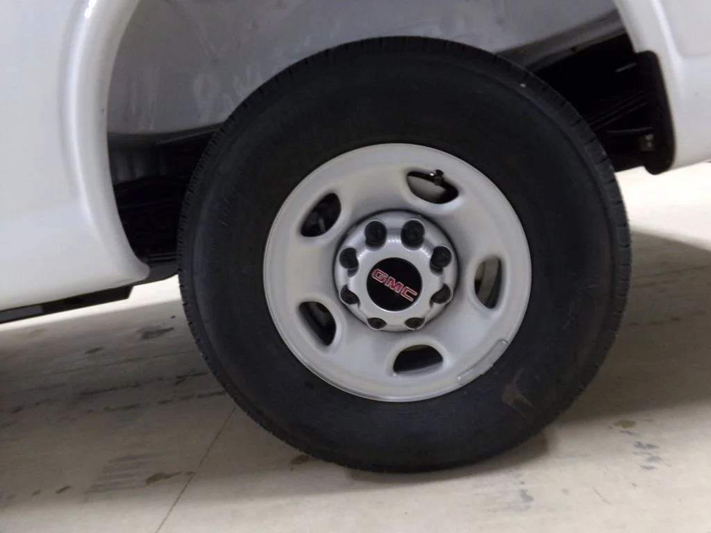 New 2025 Summit White GMC Work Van image 22