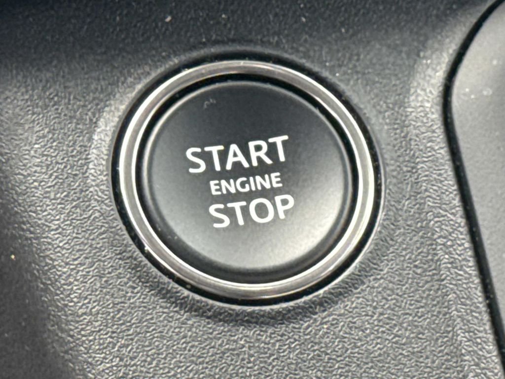 2025 Land Rover Defender S - Photo 10