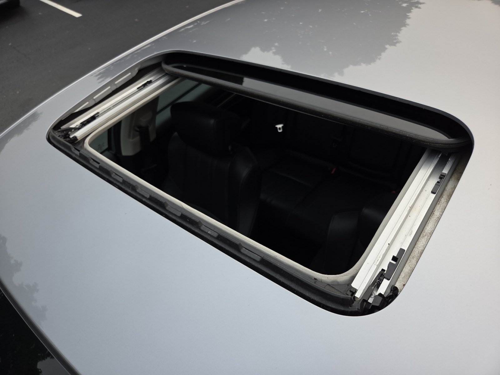 Certified Used 2022 Crystal Black Pearl Honda Touring image 4