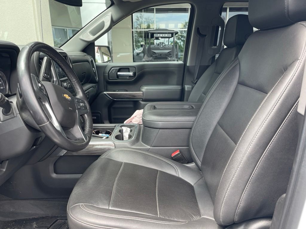 Used 2021 White Chevrolet LTZ image 4