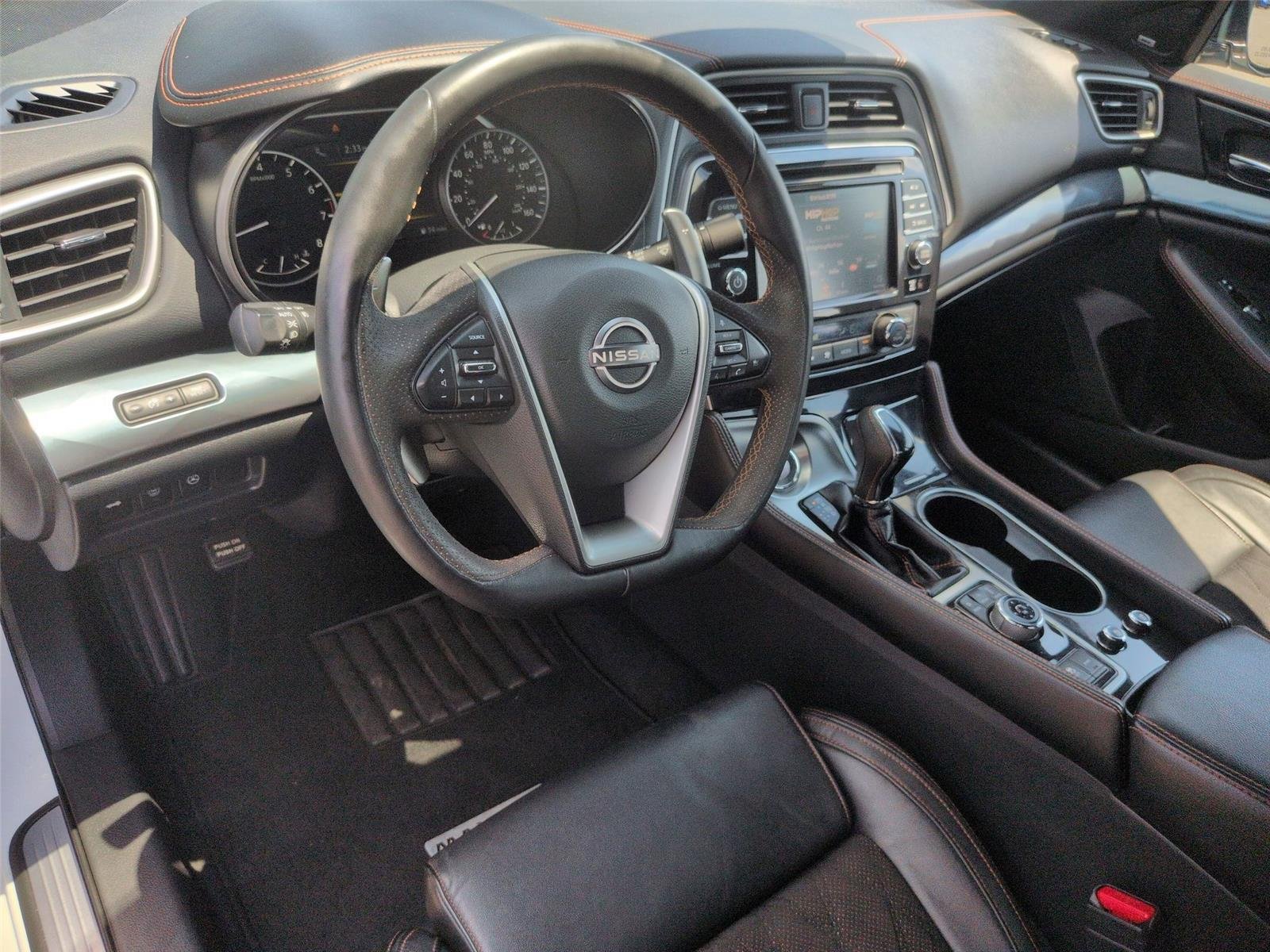 Used 2023  NISSAN SR image 19
