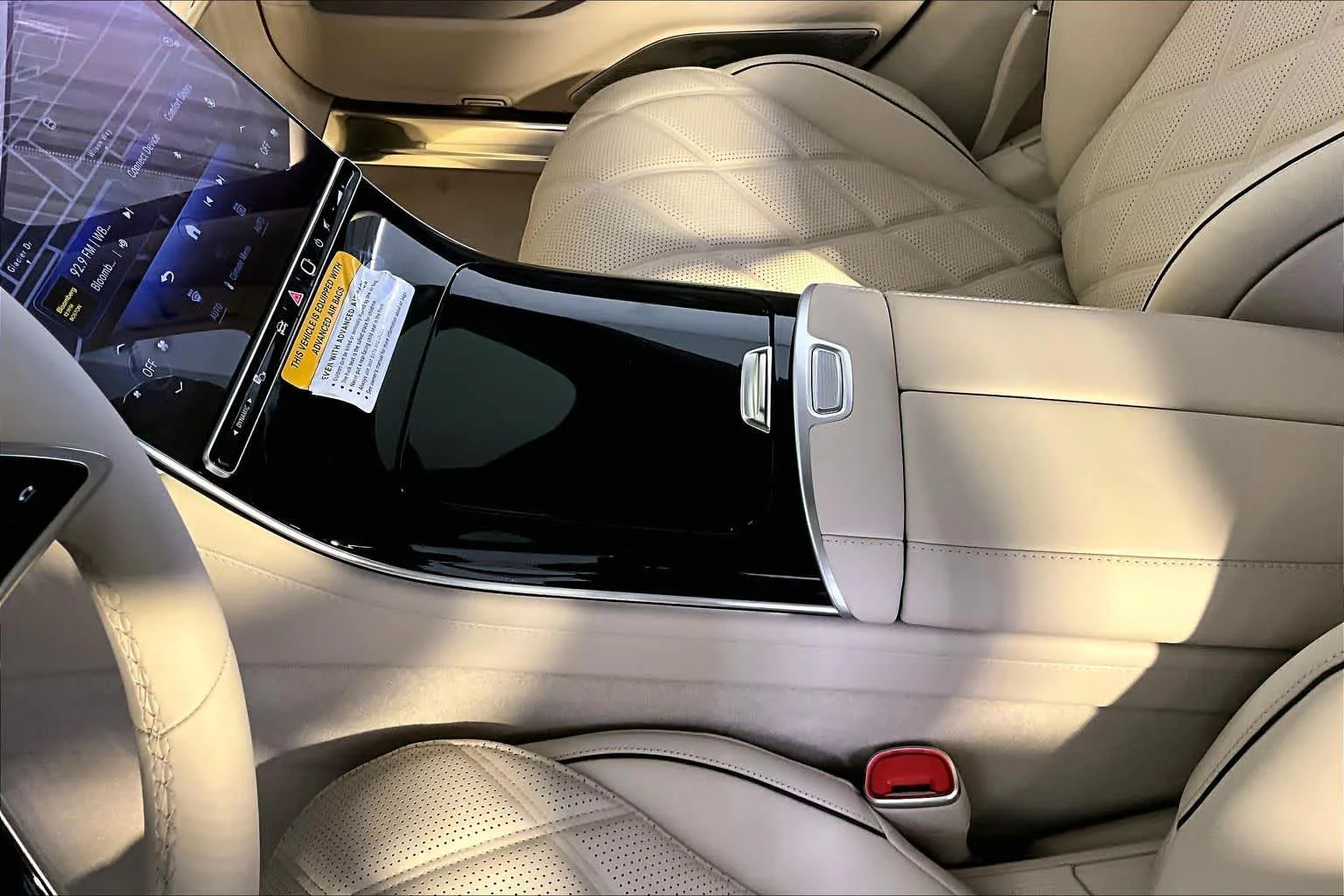 New 2026 MANUFAKTUR Moonlight White Metallic Mercedes-Benz Maybach S 680 image 10
