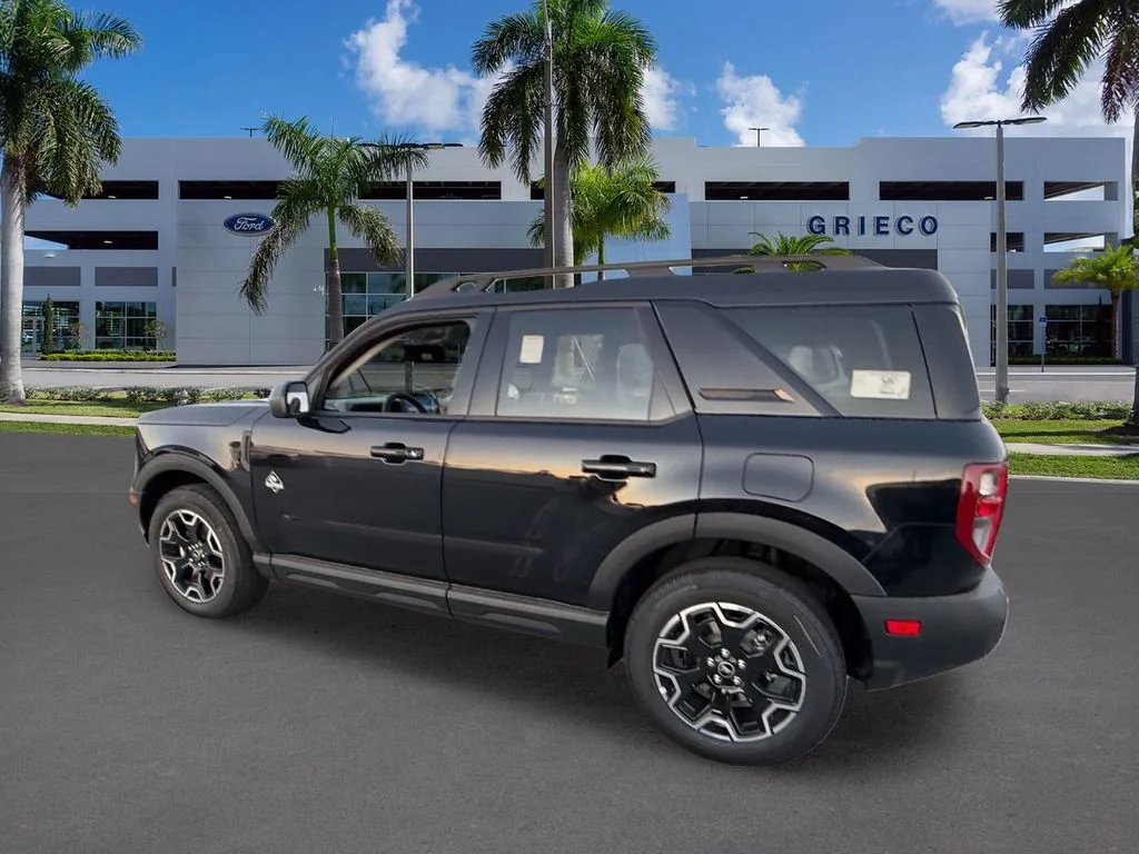 New 2026 Shadow Black Ford Outer Banks® image 5