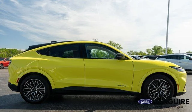 Used 2025 Yellow Ford Premium image 5