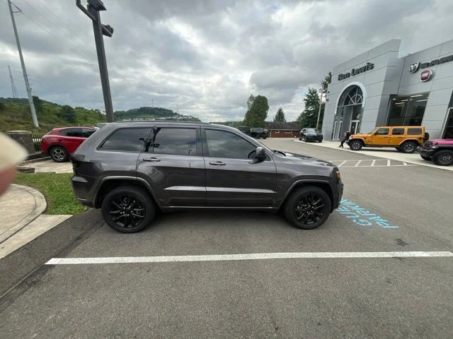 Certified Used 2021 Gray Jeep Laredo X image 3