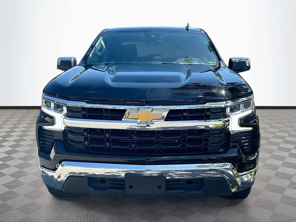Used 2022 Black Chevrolet LT image 2