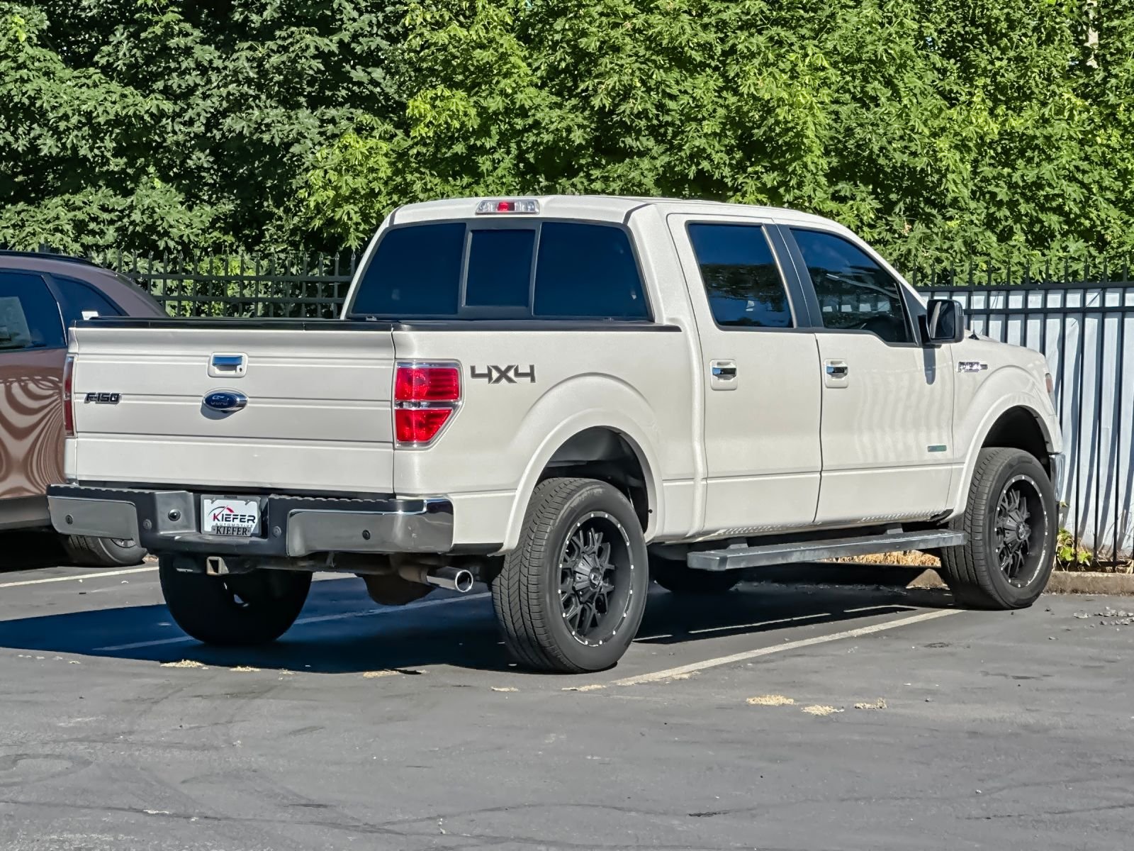 Used 2013 White Ford Lariat image 3